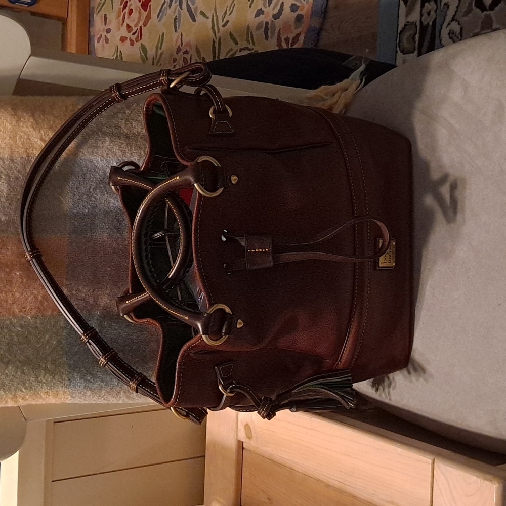 Dooney and Bourke Buckley bag in Chestnut